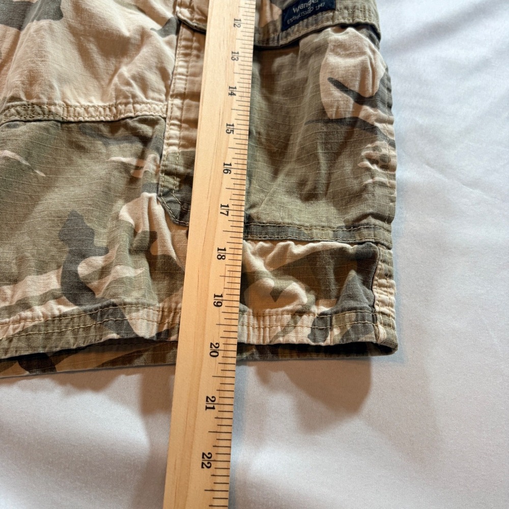Wrangler Cargo Shorts Mens 38 Relaxed Fit Camo Ripstop Cotton Stretch Casual - Picture 10 of 10